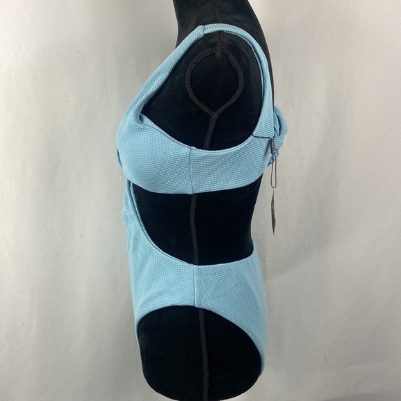 Zaful Light Blue Textured Cutout Women’s Swimsuit with Removable Pads - Picture 4 of 10